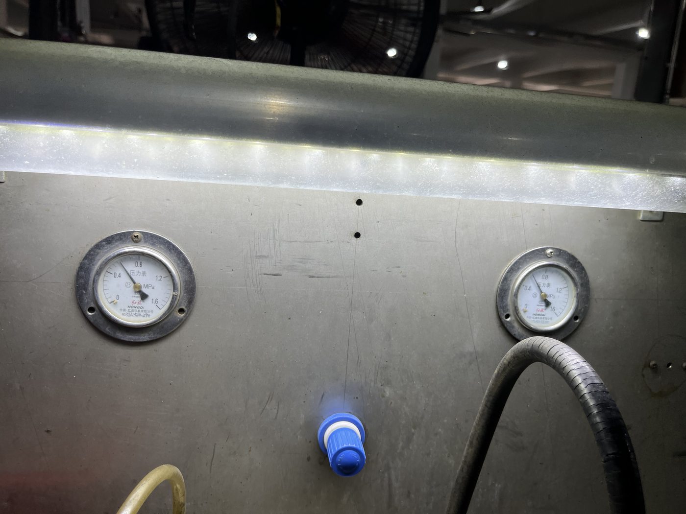 Pressure test bench dual gauge panel