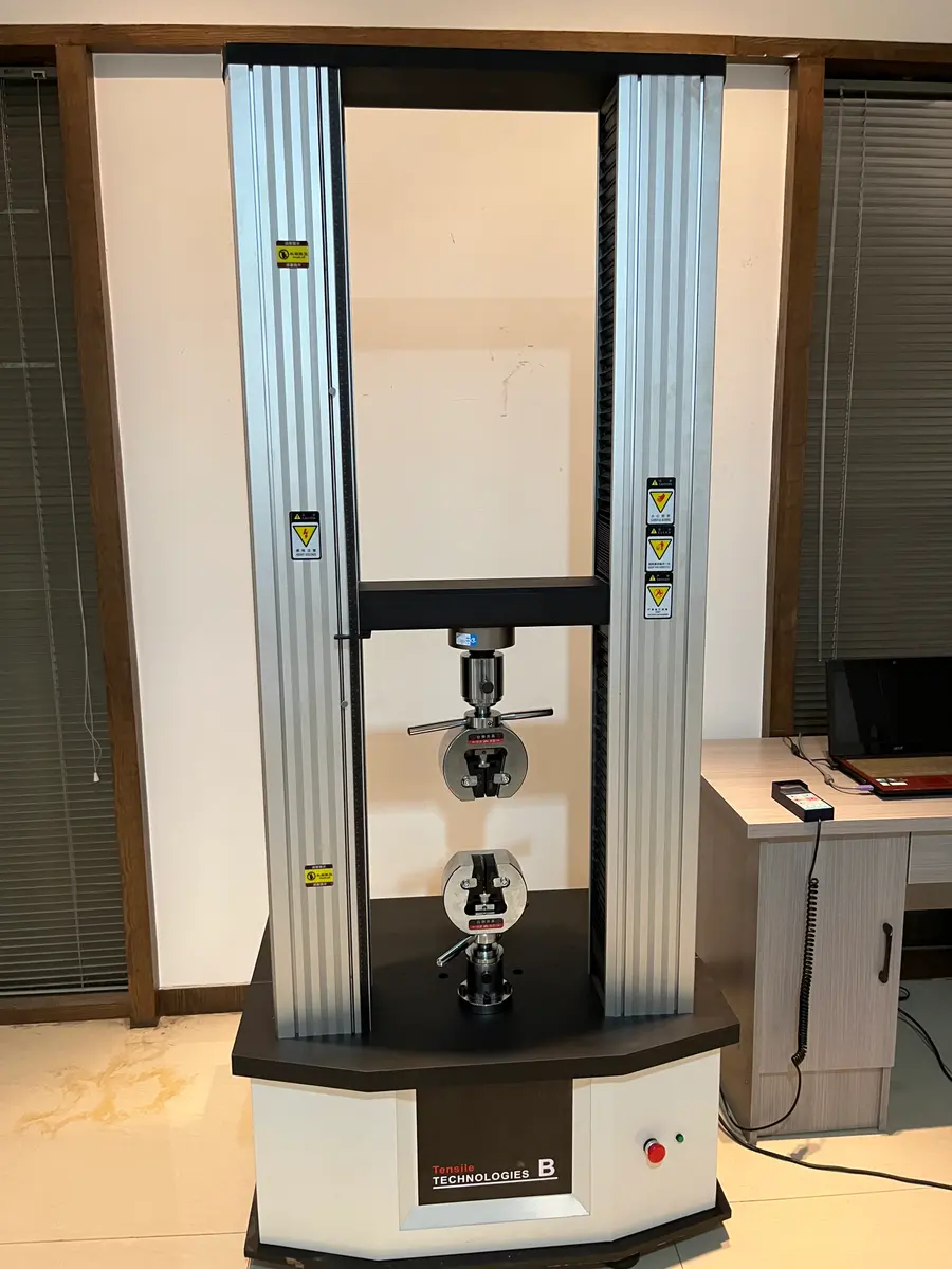 Tensile Technologies universal testing machine