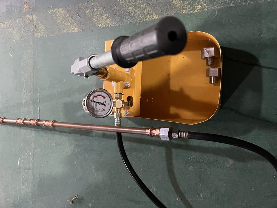 Full pressure test rig with copper pipe run