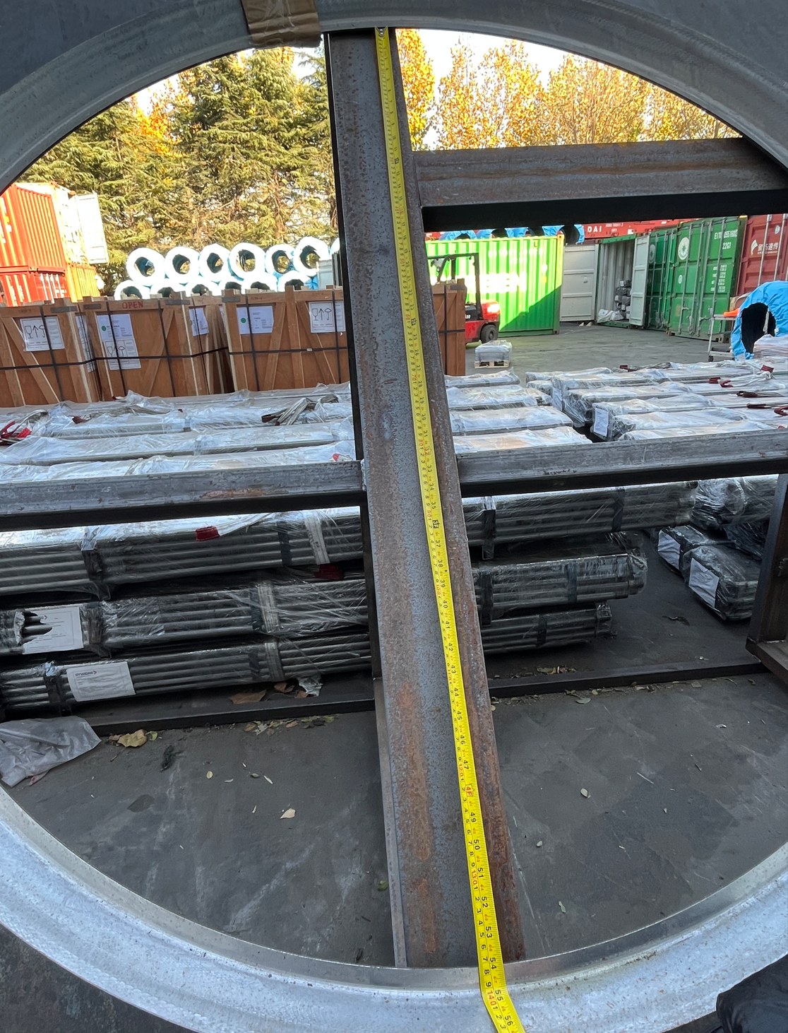 Tape measurement on second round steel component